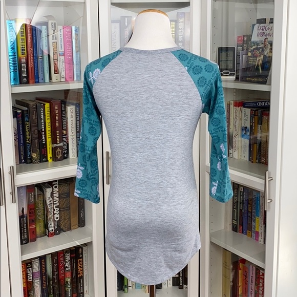 LuLaRoe Randy Gray Floral Print 3/4 Sleeve Tunic - Picture 8 of 15